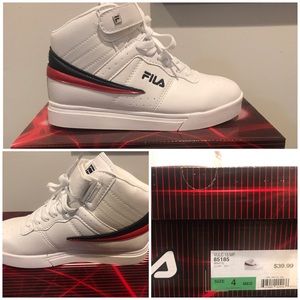 FILA mid-top sneaker (Big Kid)